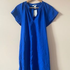 NWT. H&M Flutter sleeve loose dress with belt. S